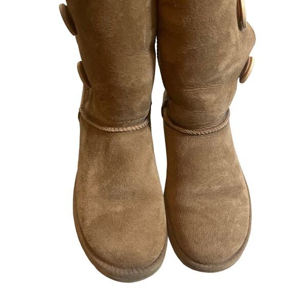 UGG Bailey Triple Button Boot 7 - Picture 2 of 6